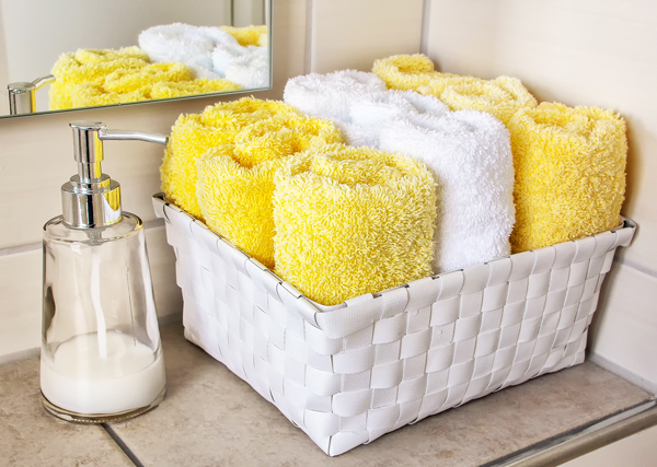 Yellow Bathroom Accessories To Brighten, Yellow And Grey Bathroom Accessories Sets